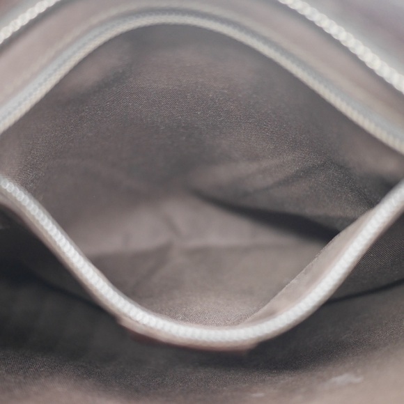 🍓GUCCI GG Canvas Messenger Bag - Picture 6 of 13